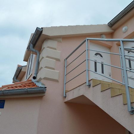 Apartments Matej Pag Town Zewnętrze zdjęcie