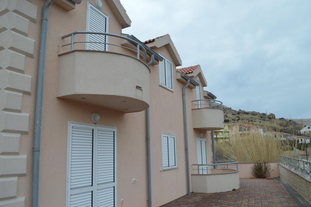 Apartments Matej Pag Town Zewnętrze zdjęcie