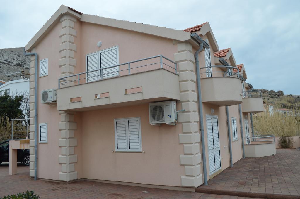 Apartments Matej Pag Town Zewnętrze zdjęcie