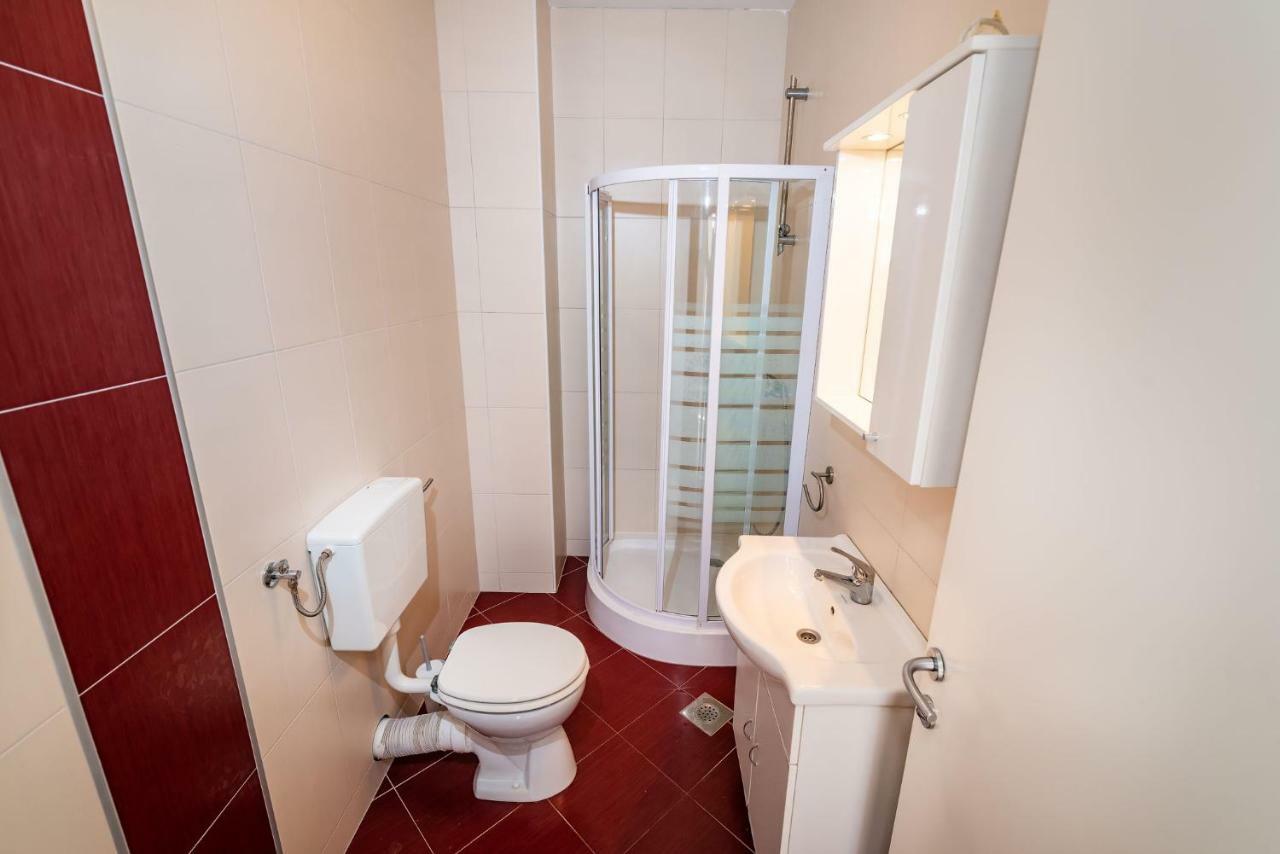 Apartments Matej Pag Town Zewnętrze zdjęcie