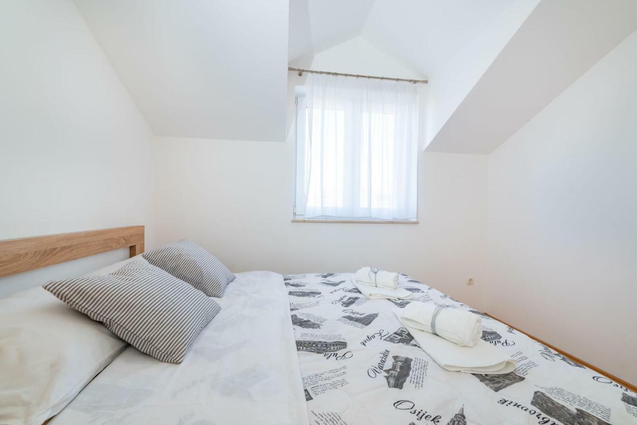 Apartments Matej Pag Town Zewnętrze zdjęcie